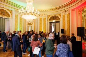 photo prise durant le cocktail des 90 ans le 22 mai 2025