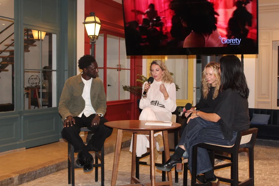photo table ronde soirée Gerety France avec Alexandra Servant-Rony (Dentsu Creative France), Ibrahim Seck (.Monks Paris) et Sandrine Plasseraud (The Seventh House)